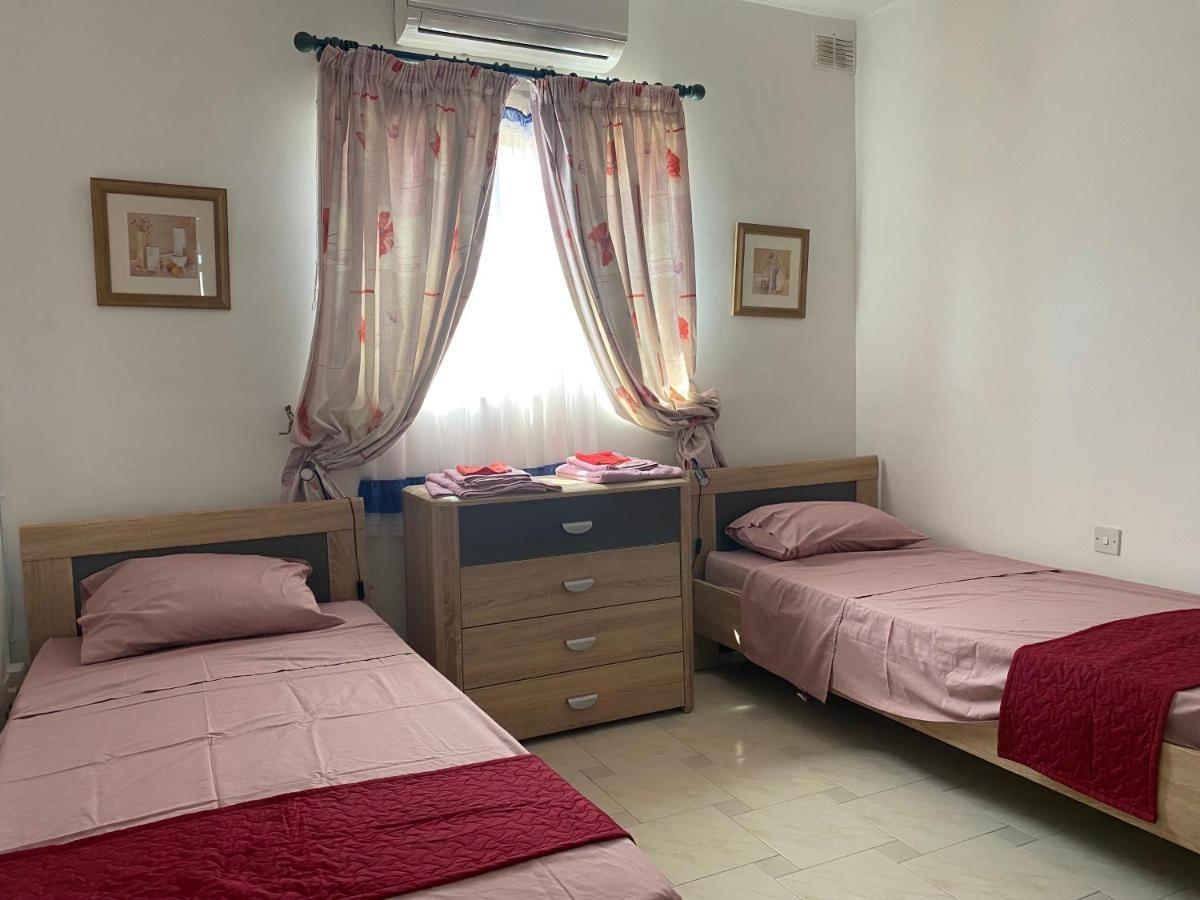 Sea Front Apartment At Mellieha Bay, Malta! Zewnętrze zdjęcie